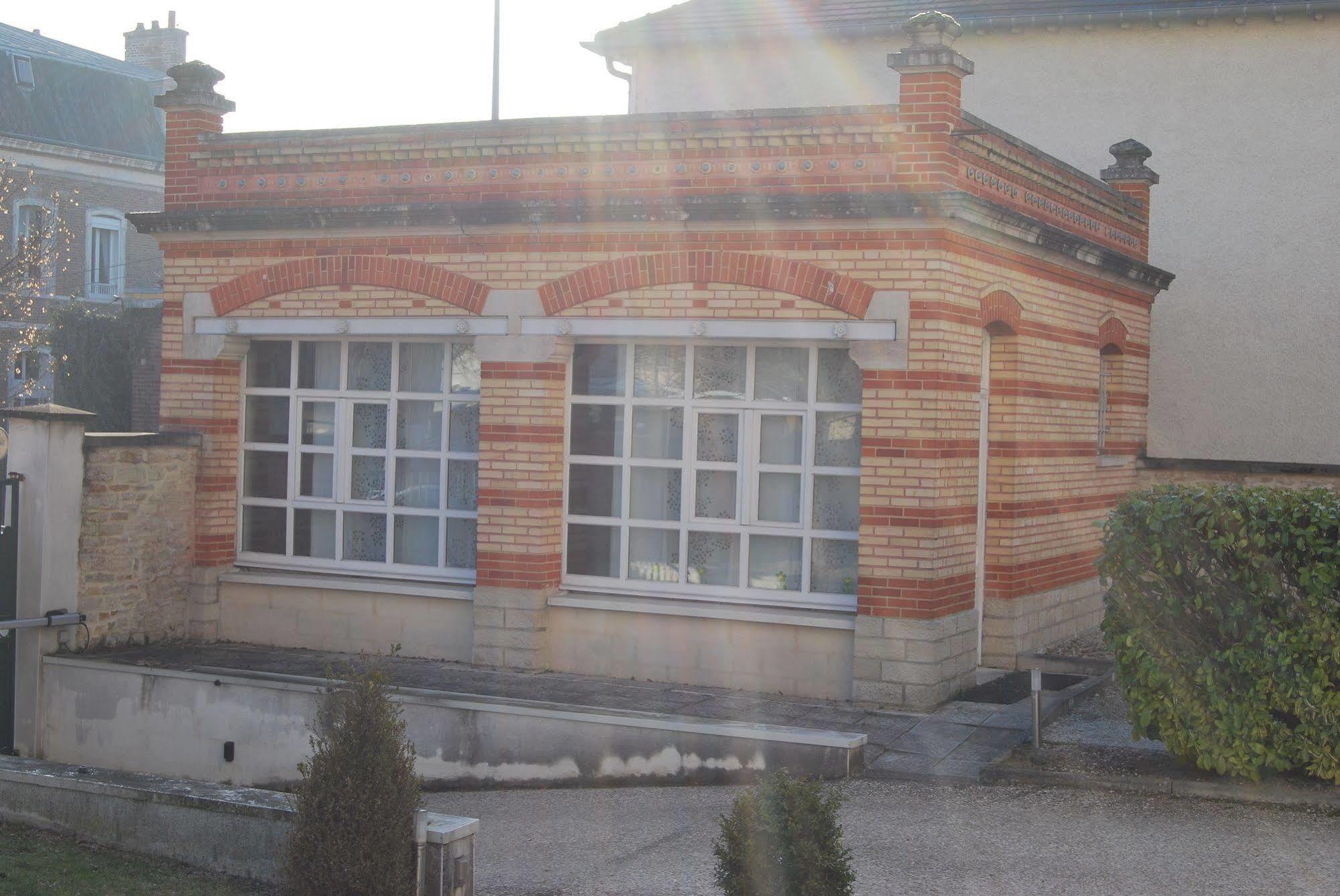 Gite La Tour Boileau Троа Екстериор снимка
